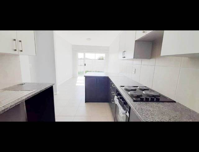 2 BEDROOM TOWNHOUSE RENTED IN FAIRVIEW